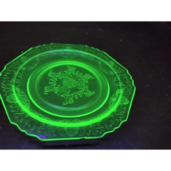 Florentine uranium glass soup bowls and saucers (set of 5) - Picture 4 of 6